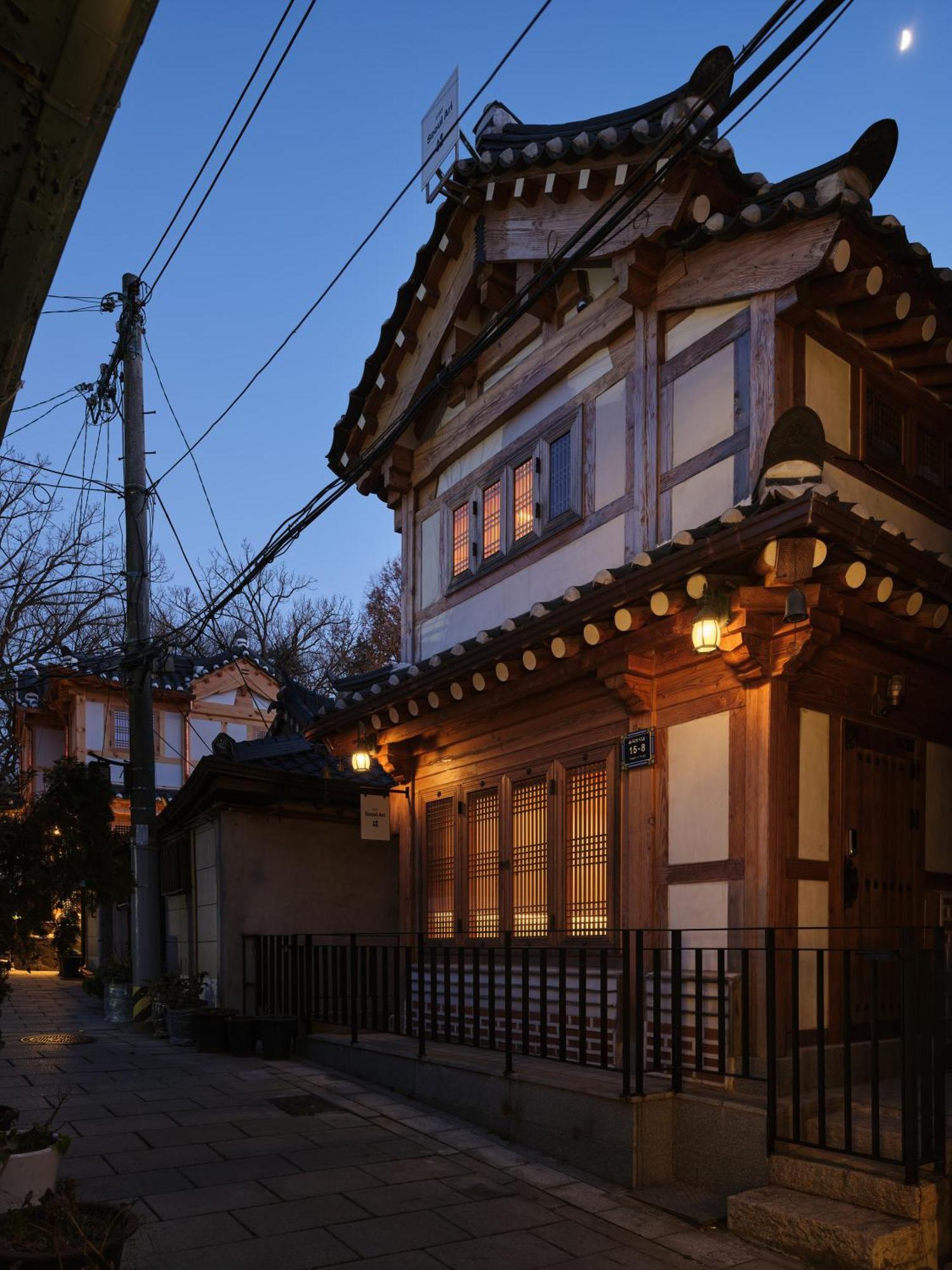 The Korean Traditional Hanok In Downtown Seoul For Convenient Public Transportation - Seoul Ari Exteriör bild