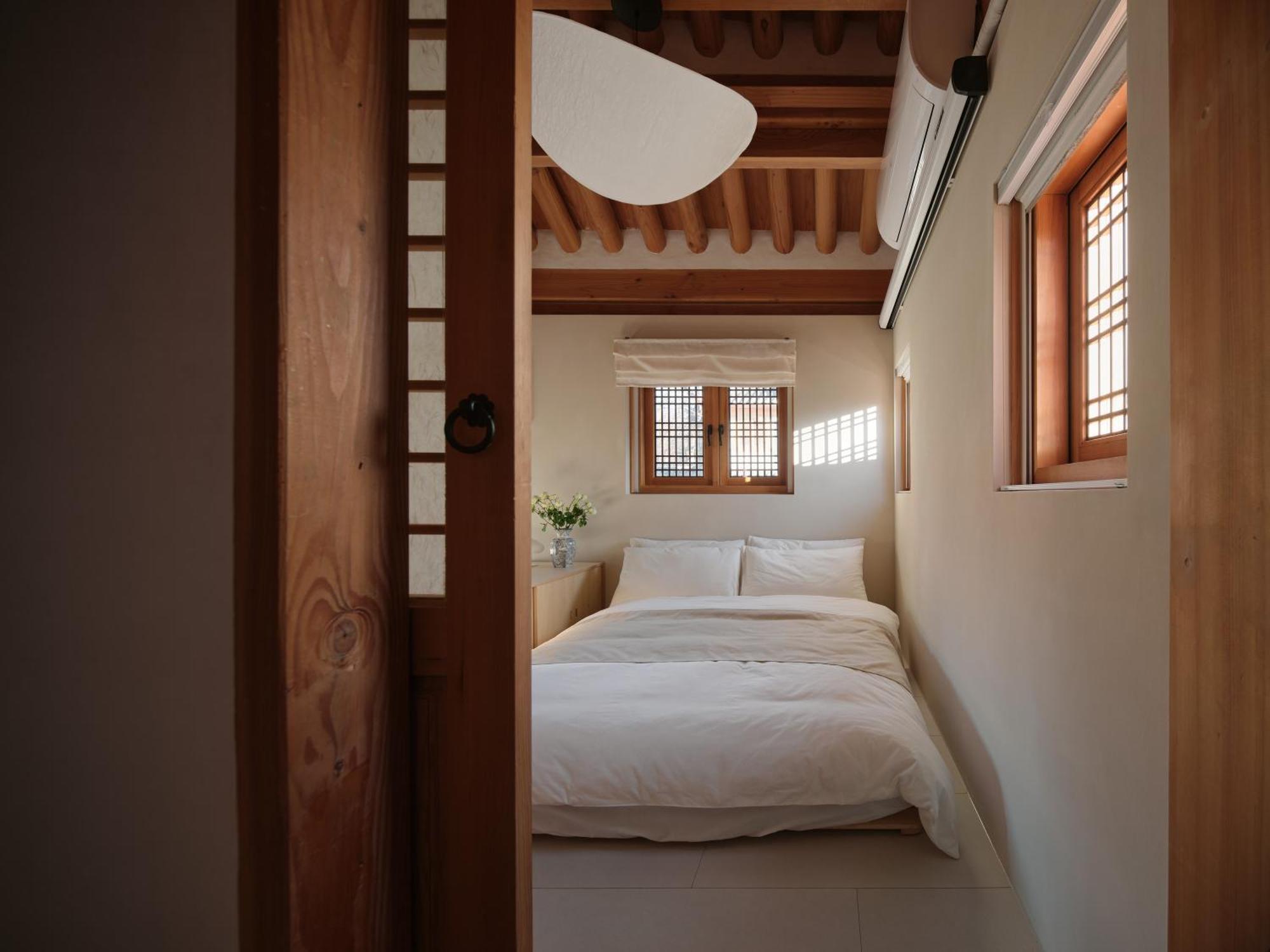 The Korean Traditional Hanok In Downtown Seoul For Convenient Public Transportation - Seoul Ari Exteriör bild